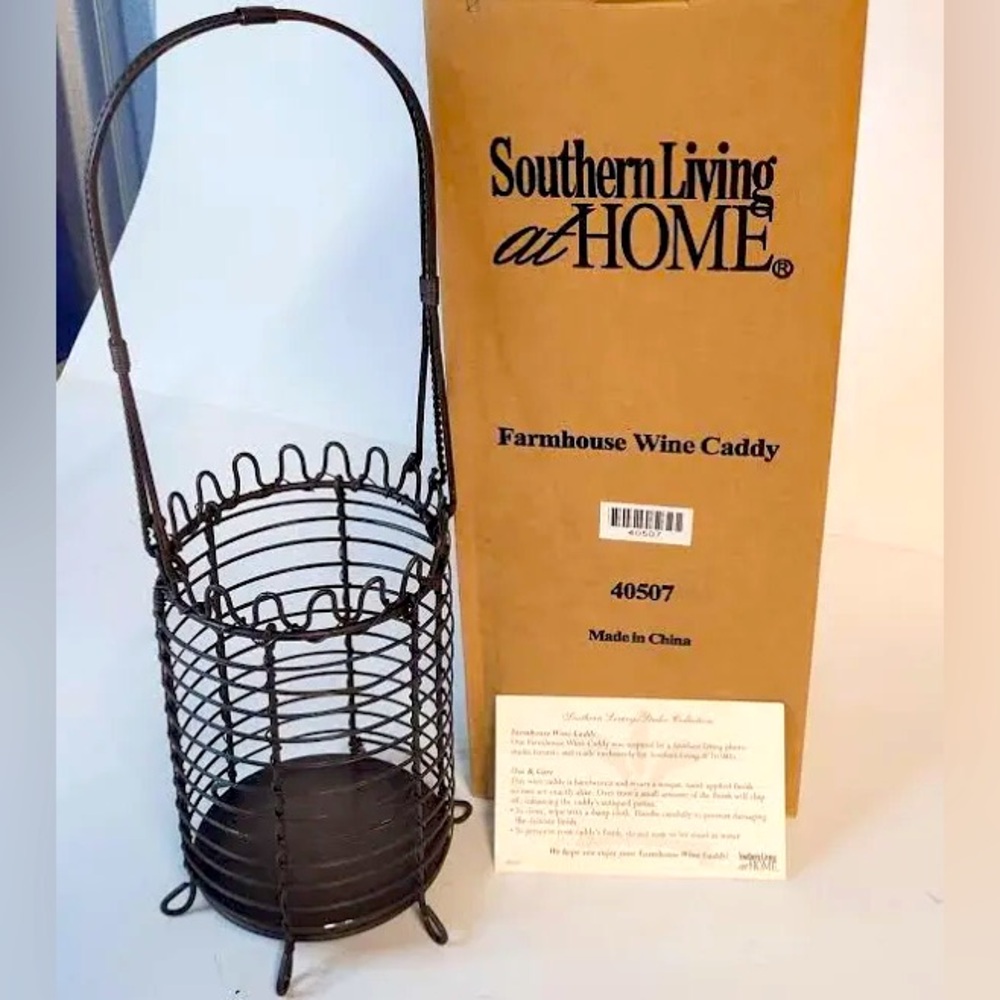 NIB Southern Living At Home Farmhouse Wine Caddy 40507